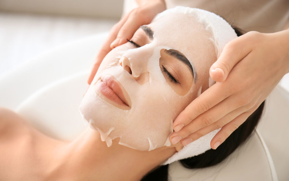 Für anhaltend strahlende Haut: Medizinisch kosmetische Hautbehandlungen