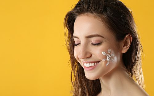 Sonnenschutz als effektivste Anti-Aging-Maßnahme: Wichtigste Tipps